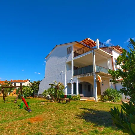 Dusko 780 Apartment Fazana